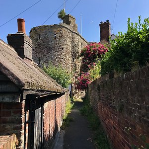 Home. lion gate